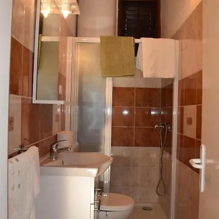 Appartamento By The Sea Barbat, Rab - 24277 *